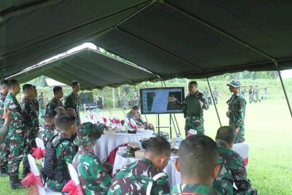 Portal Berita Indonesia dan Dunia Terkini Hari Ini, Update Harian Terbaru, Terlengkap, Tajam, Aktual dan Berimbang. Asops Kasdivif 2 Kostrad Pimpin Latihan Teknik Menembak Pada Apel Dansat - Teropong Rakyat