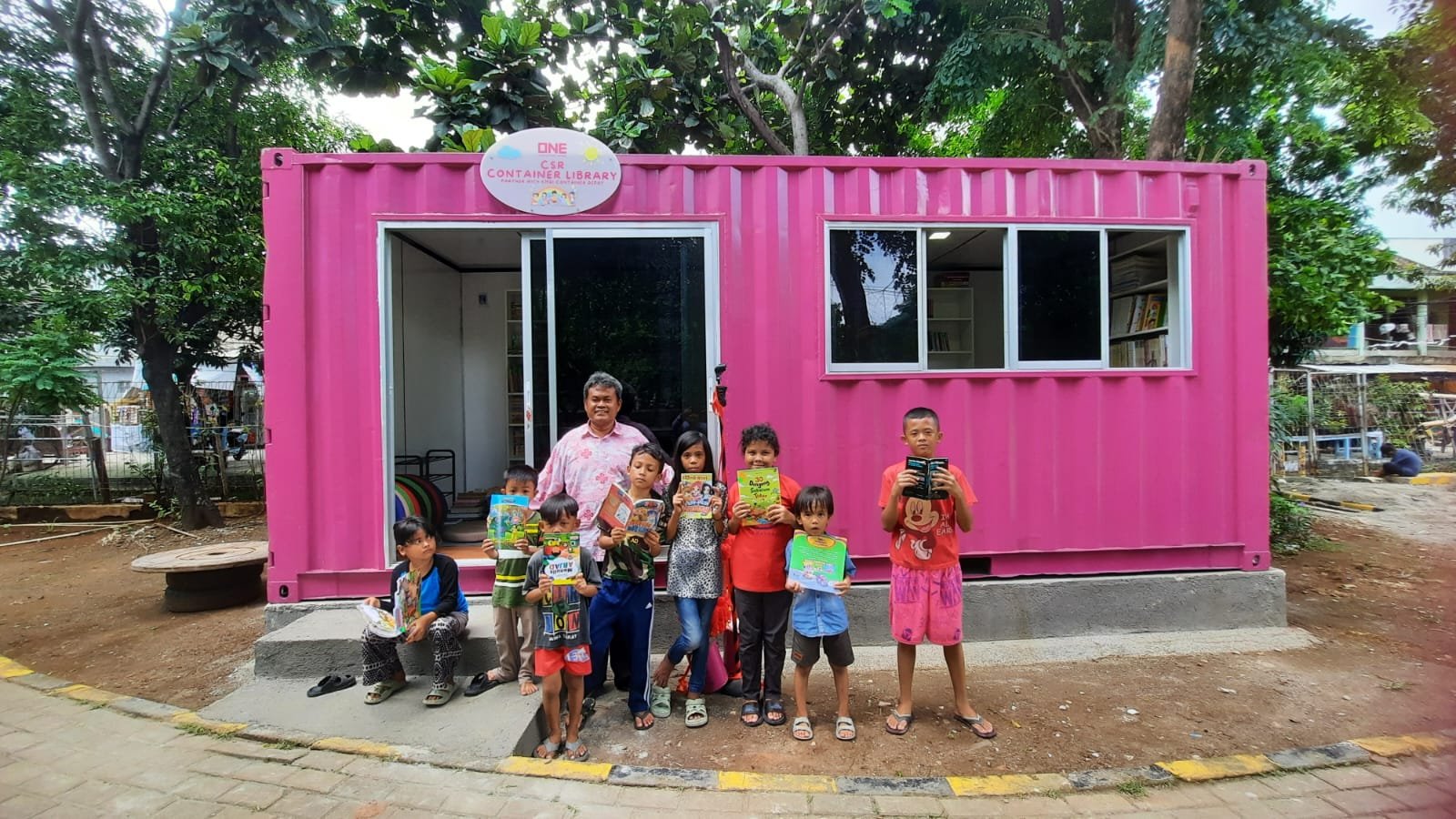 Dorong Minat Baca Anak, Kontainer Perpustakaan Hadir di RPTRA Rawa Badak Utara - TeropongRakyat.co