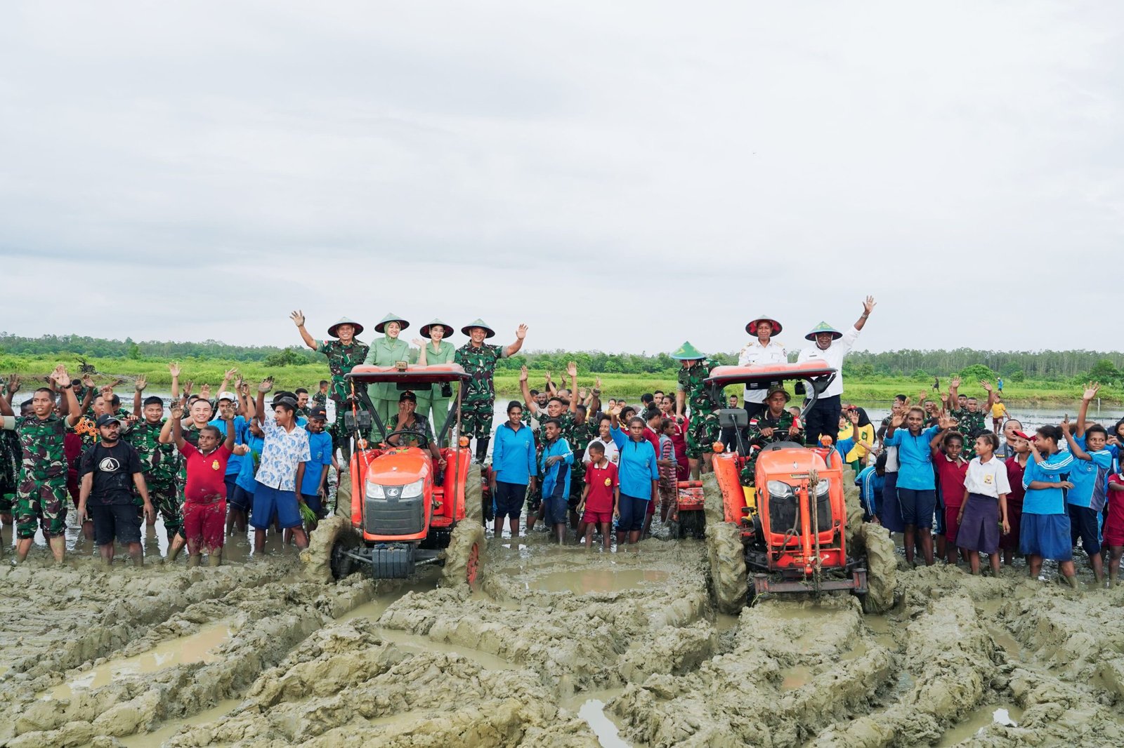 Program Cetak Sawah dan Manunggal Air TNI AD Jadi Berkah Untuk Warga Papua - TeropongRakyat.co