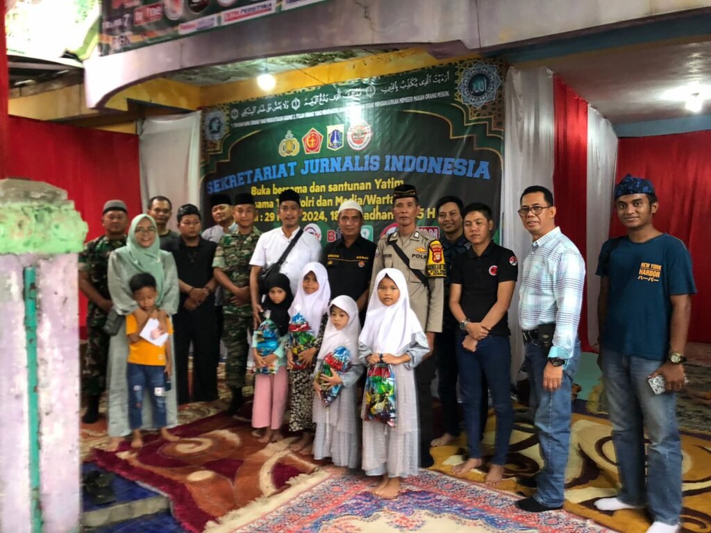 Portal Berita Indonesia dan Dunia Terkini Hari Ini, Update Harian Terbaru, Terlengkap, Tajam, Aktual dan Berimbang. Marhaban ya ramadhan, Sekertariat Jurnalis Indonesian Buka Puasa Bersama Puluhan anak yatim - Teropong Rakyat