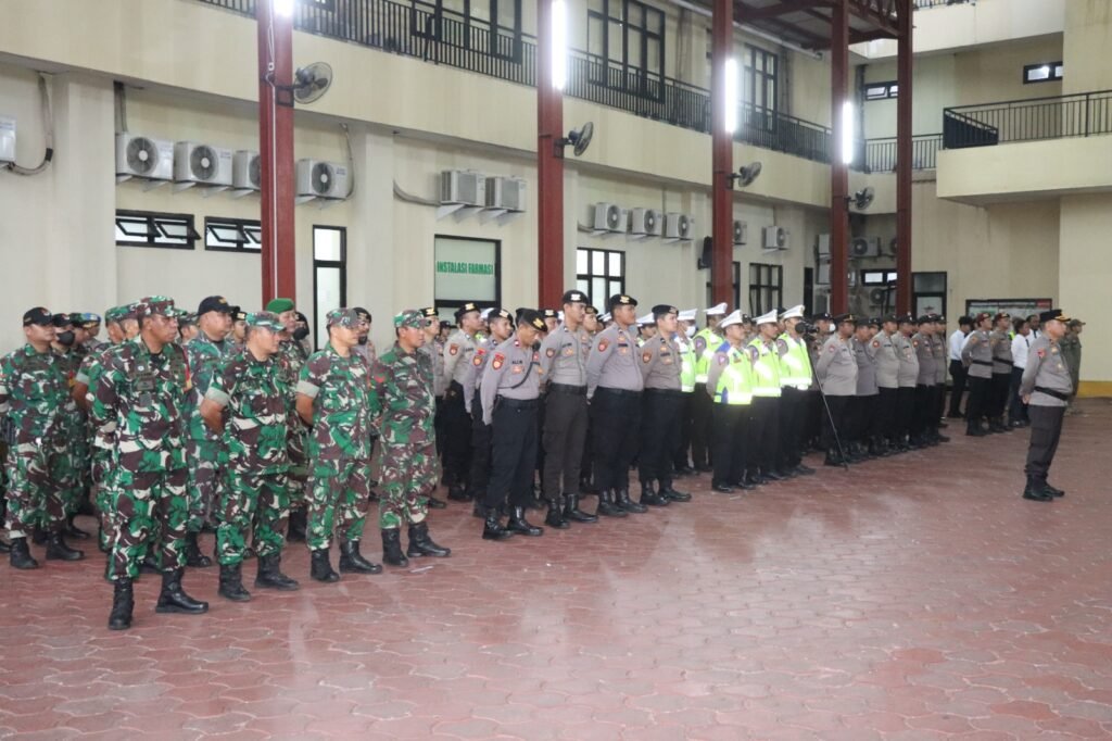 Polres Metro Jakarta Pusat Gelar Apel Operasi Ketupat Jaya 2024 - Teropong Rakyat