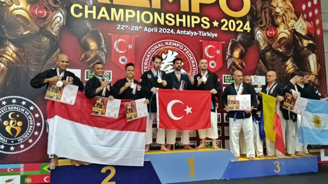 Dari Bobaneigo Meraih Prestasi di Benua Biru