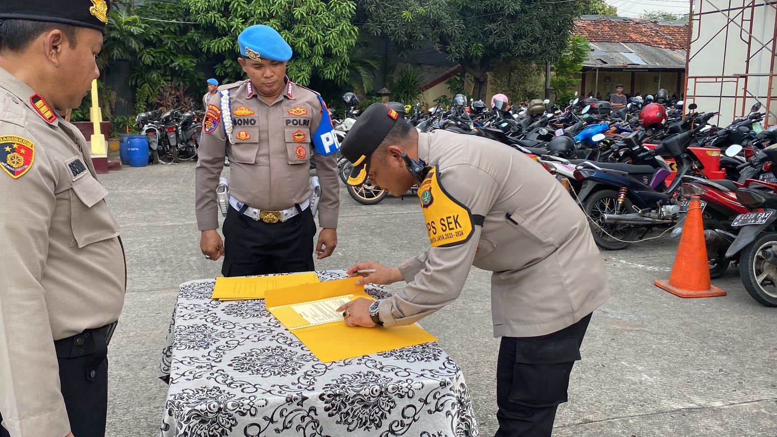 Komitmen Bersama Polsek Koja Polres Metro Jakarta Utara dalam Menolak Narkoba - Teropongrakyat.co