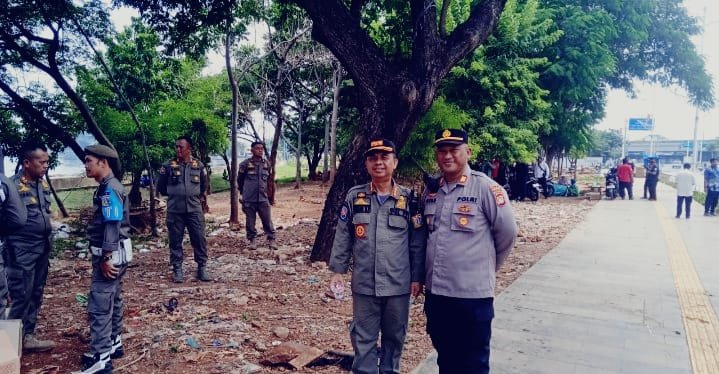 Bangunan Liar di Waduk Cincin Papanggo di Bongkar Petugas 3 Pilar - TeropongRakyat.co