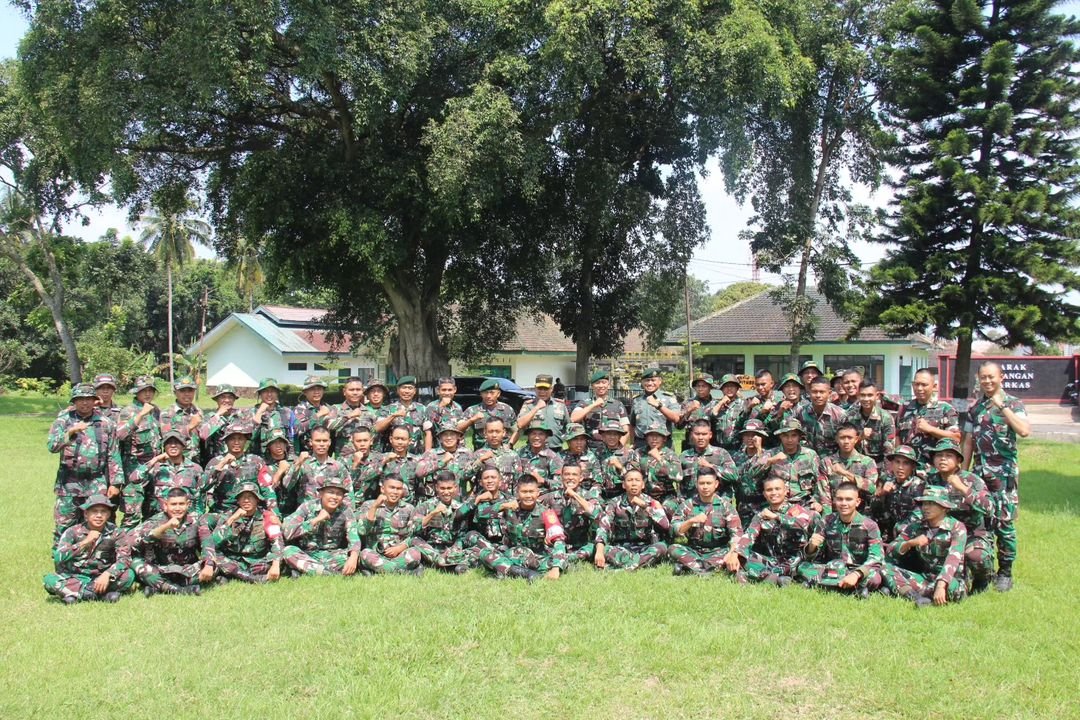 Danmenarmed 2 Kostrad Dampingi Pangdivif 2 Kostrad Tinjau Yonarmed 1 Ajusta Yudha