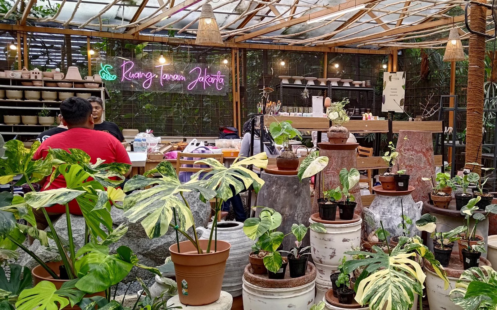 Ruang Tanam Jakarta Berikan Sentuhan Sesuai Keinginan. Produk Home Made Siap Bersaing