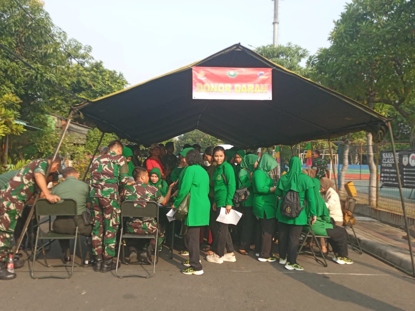 Prajurit Satangair/Kry Gelar Giat Pengobatan Gratis dan Donor Darah Bersama Yayasan Buddha Tsu Chi dalam Peringatan Hut ke-74 - TeropongRakyat.co