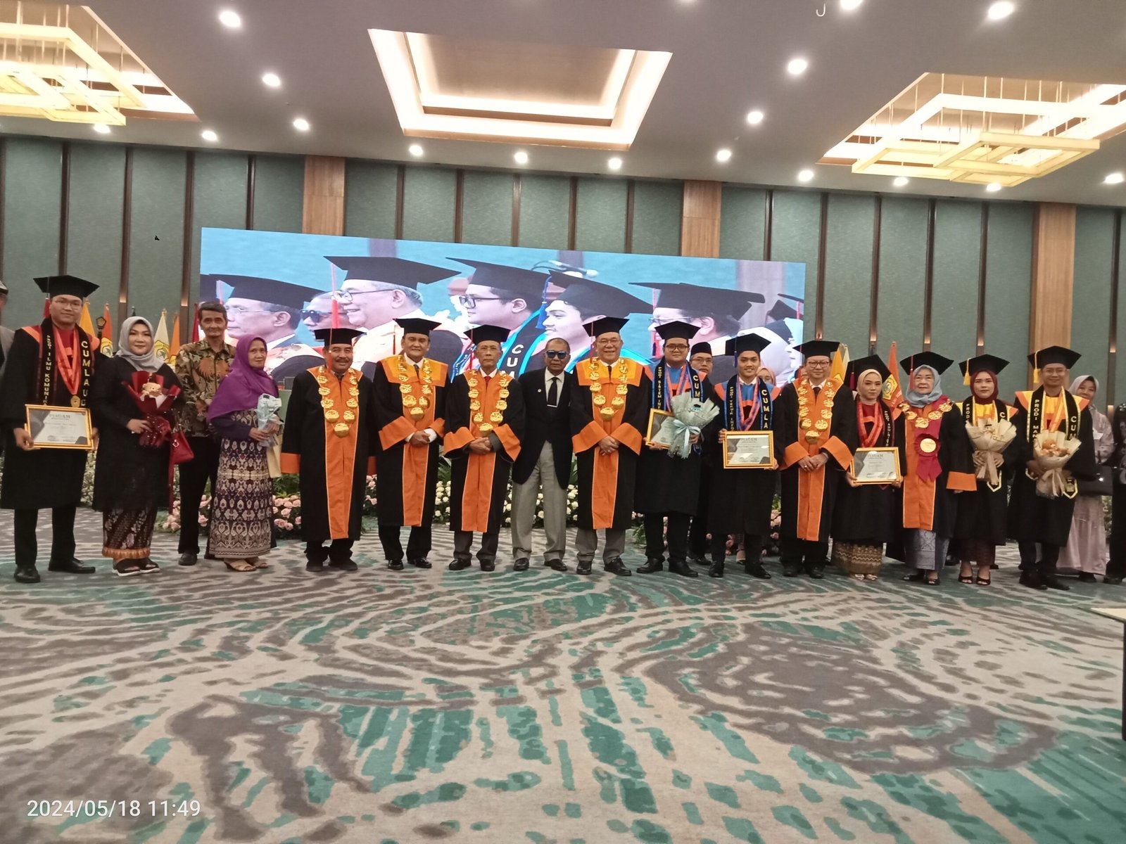 IBI Kosgoro 1957 Selenggarakan WISUDA IX 2024 - TeropongRakyat.co