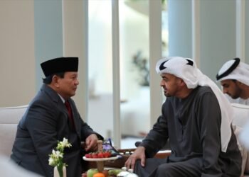 Menhan Prabowo Kunjungi Presiden MBZ di UEA, Bahas Kerja Sama Pertahanan dan Isu Internasional - TeropongRakyat.co