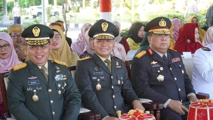 Pangdivif 3 Kostrad dan Forkopimda Sulsel Hadiri Upacara Hari Lahir Pancasila di Rumah Dinas Gubernur  - Teropong Rakyat