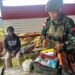 Prajurit Satgas Yonif 509 Kostrad Berikan Bantuan Kesehatan Kepada Warga Kampung Holomama, Intan Jaya, Papua - TeropongRakyat.co