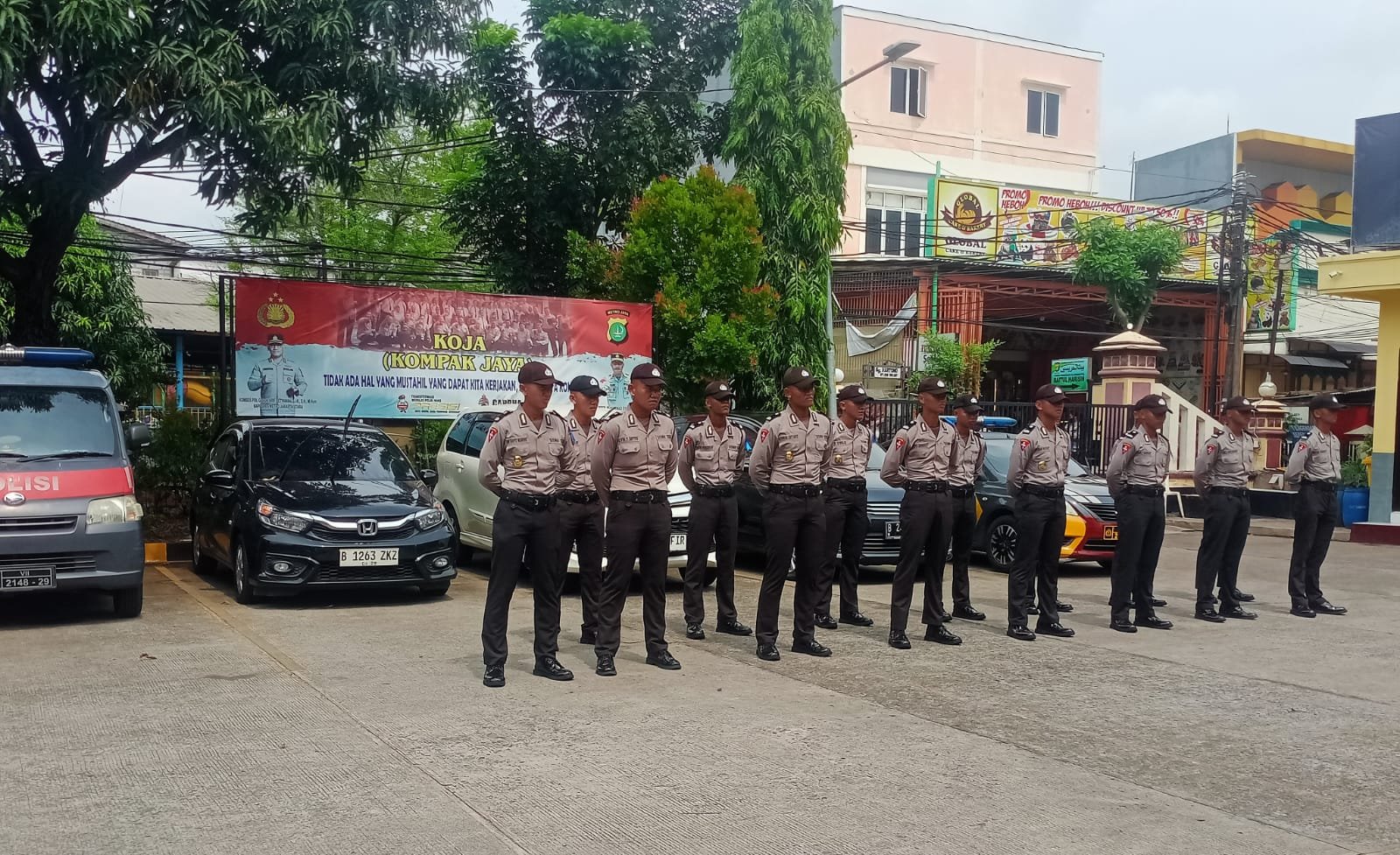 Kapolsek Koja Pimpin Upacara Penyerahan 15 Siswa Latja Diktuba Polri Gelombang 1 Tahun 2024