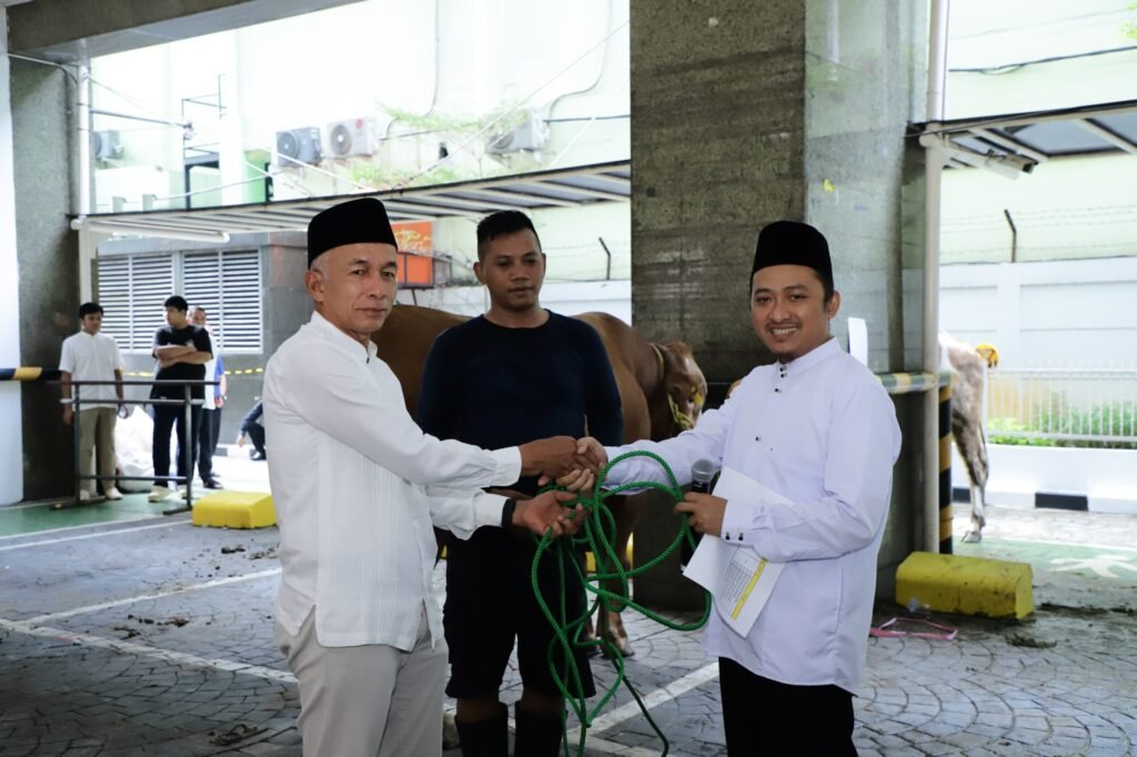 Portal Berita Indonesia dan Dunia Terkini Hari Ini, Update Harian Terbaru, Terlengkap, Tajam, Aktual dan Berimbang. KKP Sembelih 20 Hewan Kurban, Meningkat Tiga Kali Lipat dari 2023 - Teropong Rakyat