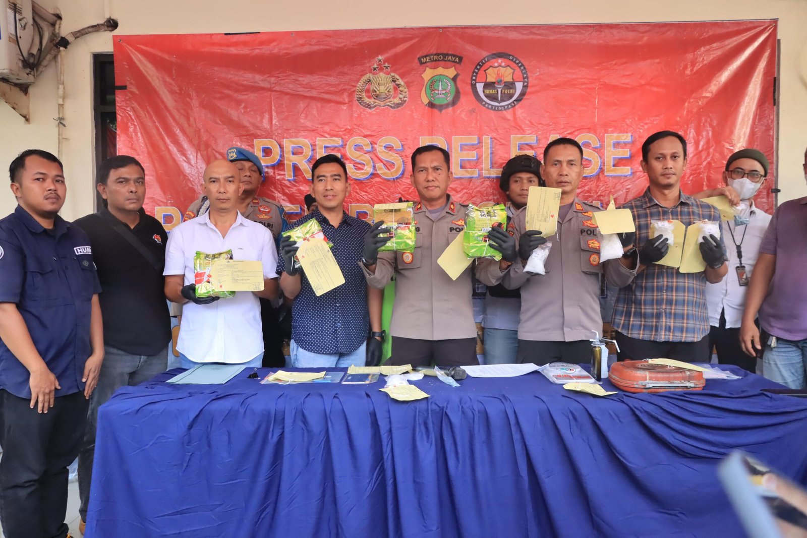 Polsek Bekasi Selatan Ungkap Peredaran Narkotika Jenis Sabu 4,7 Kg dan Ekstasi 300 Butir