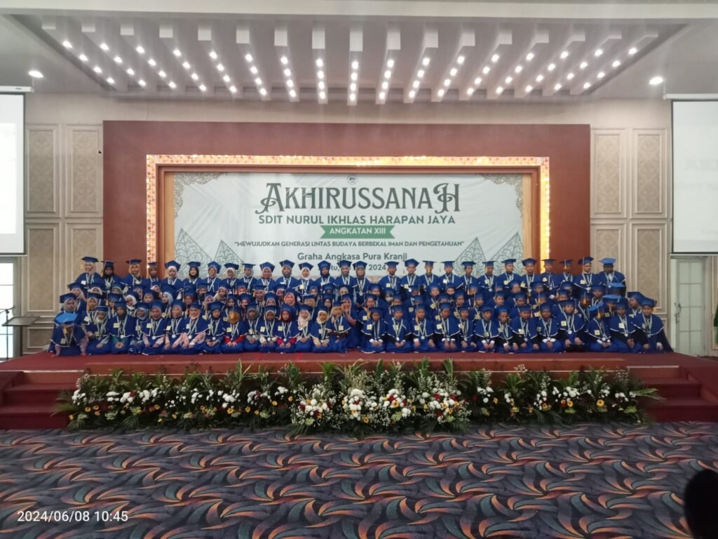 SDIT Nurul Ikhlas Harapan Jaya Gelar Wisuda Angkatan  XIII - Teropong Rakyat