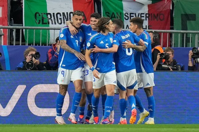 Italia Sukses Mengalahkan Albania Dengan Skor Tipis 2-1 - Teropong Rakyat
