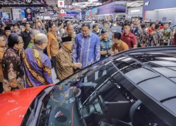 Wakil Presiden Ma'ruf Amin Kepo Kunjungi Booth Hyundai di GIIAS 2024 - TeropongRakyat.co