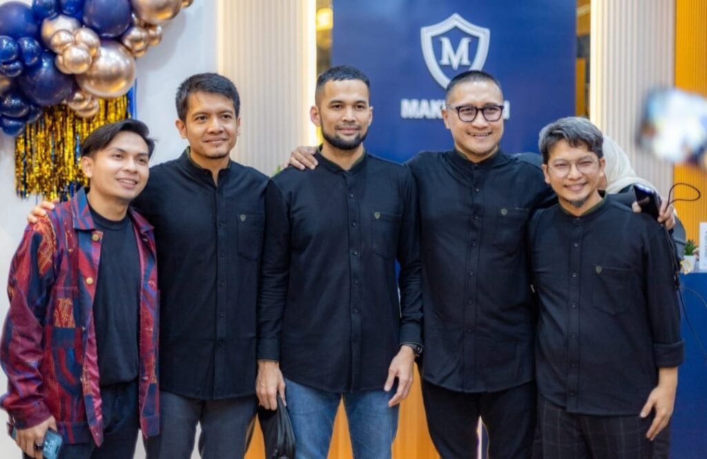 Portal Berita Indonesia dan Dunia Terkini Hari Ini, Update Harian Terbaru, Terlengkap, Tajam, Aktual dan Berimbang. Makhtab Buka Store di Gandaria City, Hadirkan Pengalaman Berbelanja Pakaian Muslim Pria Yang Nyaman - Teropong Rakyat
