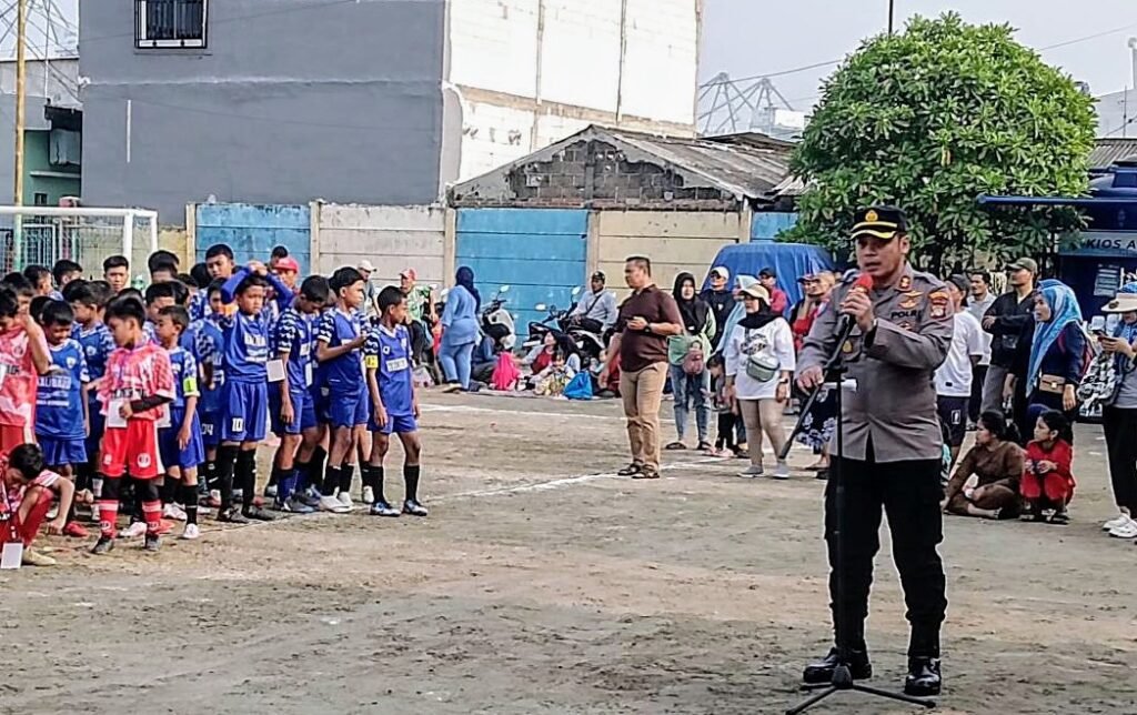 Dalam Rangka HUT Bhayangkara ke -78 Kapolres Jakarta Utara Gelar Turnamen Sepak Bola Piala Kapolres Usia 9 - 13 Antar SSB - Teropong Rakyat