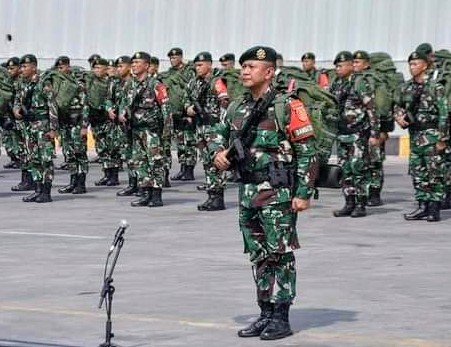 Upacara Pemberangkatan Yonarmed 11 Kostrad kedaerah Perbatasan RI Malaysia - TeropongRakyat.co