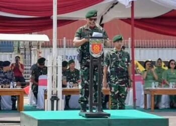 Upacara Pemberangkatan Yonarmed 11 Kostrad kedaerah Perbatasan RI Malaysia - TeropongRakyat.co