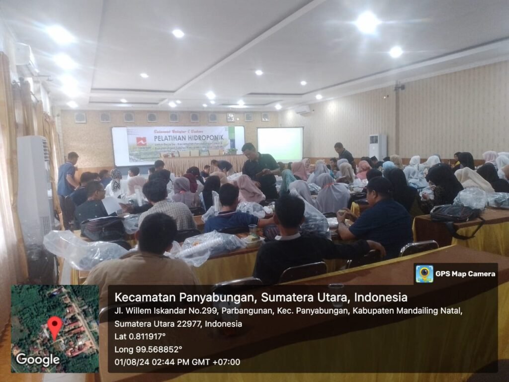 Portal Berita Indonesia dan Dunia Terkini Hari Ini, Update Harian Terbaru, Terlengkap, Tajam, Aktual dan Berimbang. Kadis PMD Madina Irsal Pariadi Bigung Mendengar Kegiatan Pelatihan Hidroponik Panyabungan Selatan dan Panyabungan Barat - Teropong Rakyat
