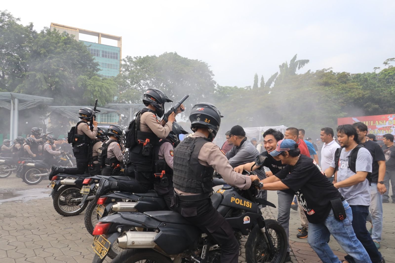 Pemkot Bekasi Bersinergi Bersama Unsur Keamanan Gelar Simulasi Pengamanan Pilkada Serentak 2024 - Teropongrakyat.co