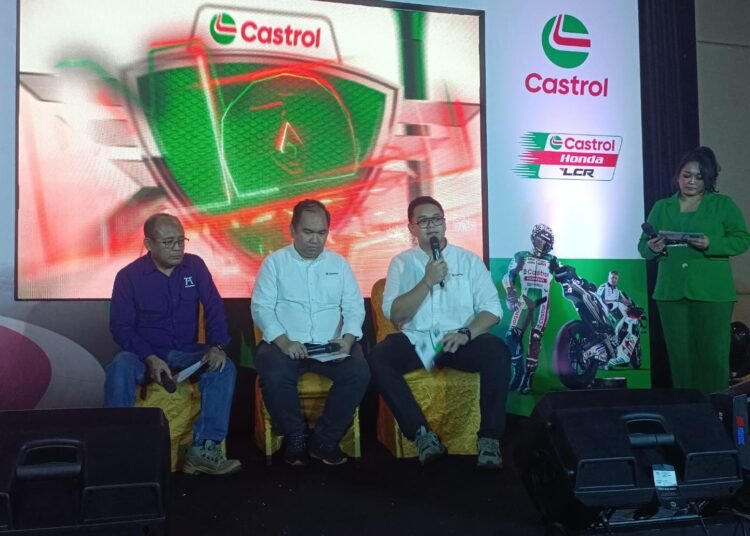 Castrol Indonesia Berikan Kesempatan Bagi Siswa SMK Masuki Paddock LCR Honda di MotoGP Mandalika 2024 - TeropongRakyat.co