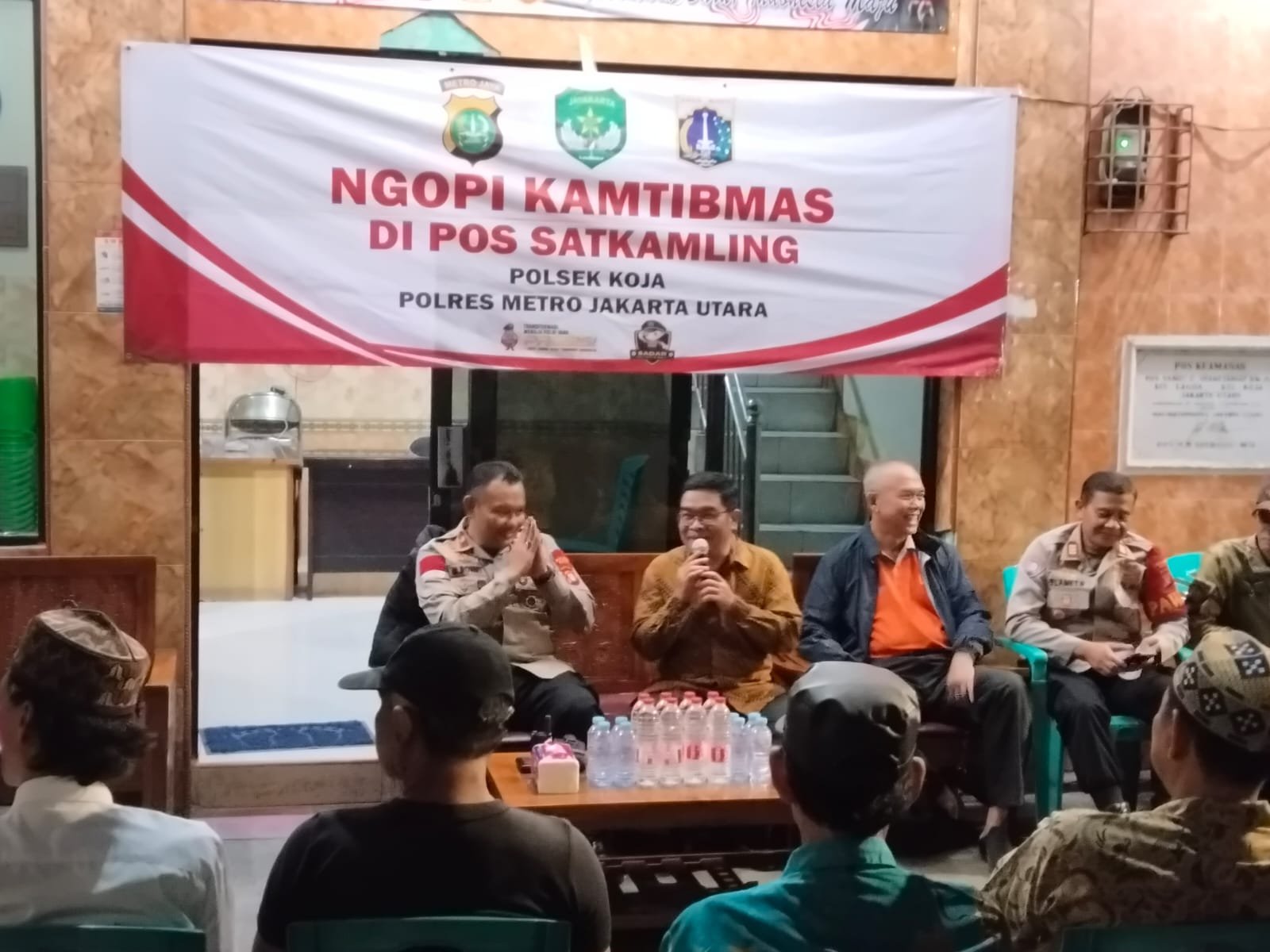 Kapolsek Koja Ngopi Kamtibmas di Pos Satkamling RW 01 Kelurahan Lagoa dan Gelar Kegiatan Patroli KRYD di Wilayah Hukum Polsek Koja - Teropongrakyat.co