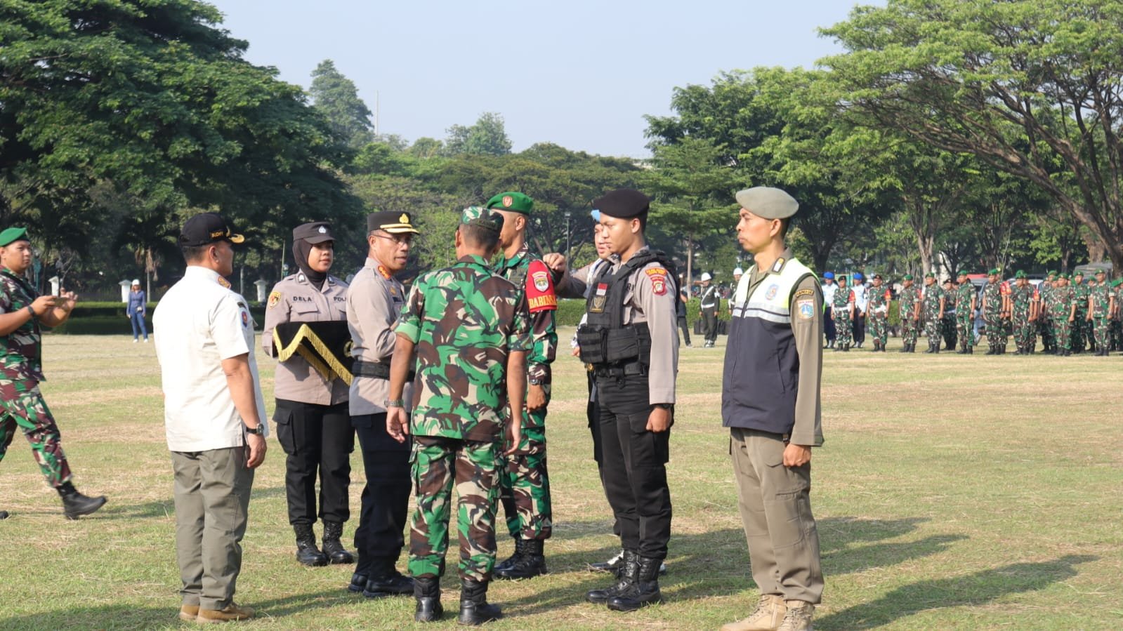 Kapolres Metro Jakarta Timur Pimpin Apel Gelar Pasukan Dalam Pengamanan Ops Mantap Praja Jaya 2024 - Teropongrakyat.co