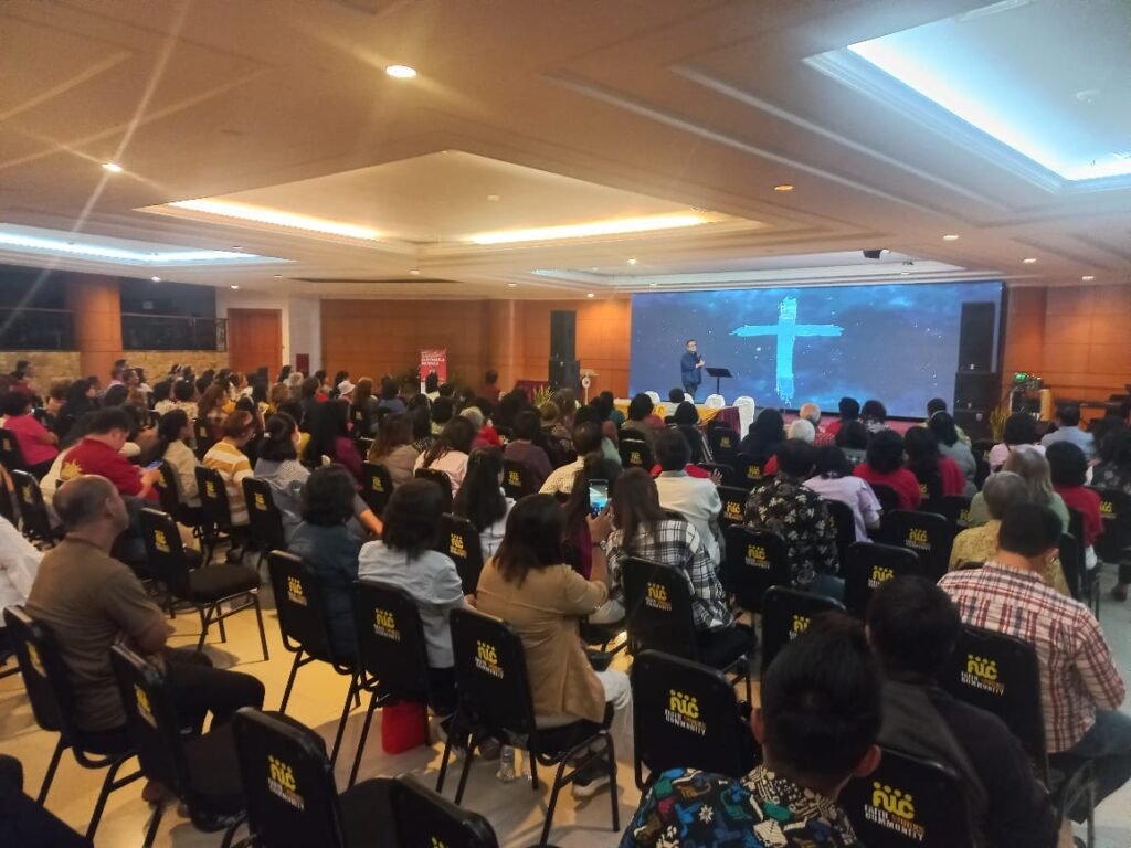 Portal Berita Indonesia dan Dunia Terkini Hari Ini, Update Harian Terbaru, Terlengkap, Tajam, Aktual dan Berimbang. Doa Bagi Bangsa Putaran XI Digelar di GBI Mawar Sharon Persiapan Puncak Pelaksanaan “Indonesia Berdoa” 24 Agustus 2024 - Teropong Rakyat