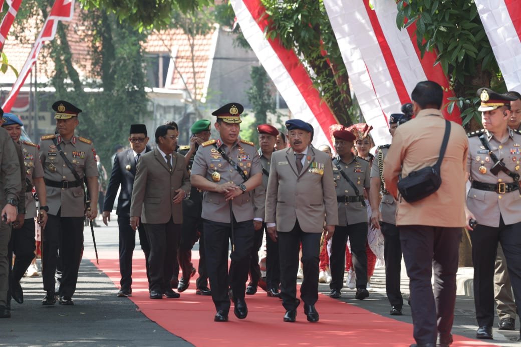 Kapolri Ceritakan Perjalanan Proses Persiapan Hari Juang Polri - Teropongrakyat.co