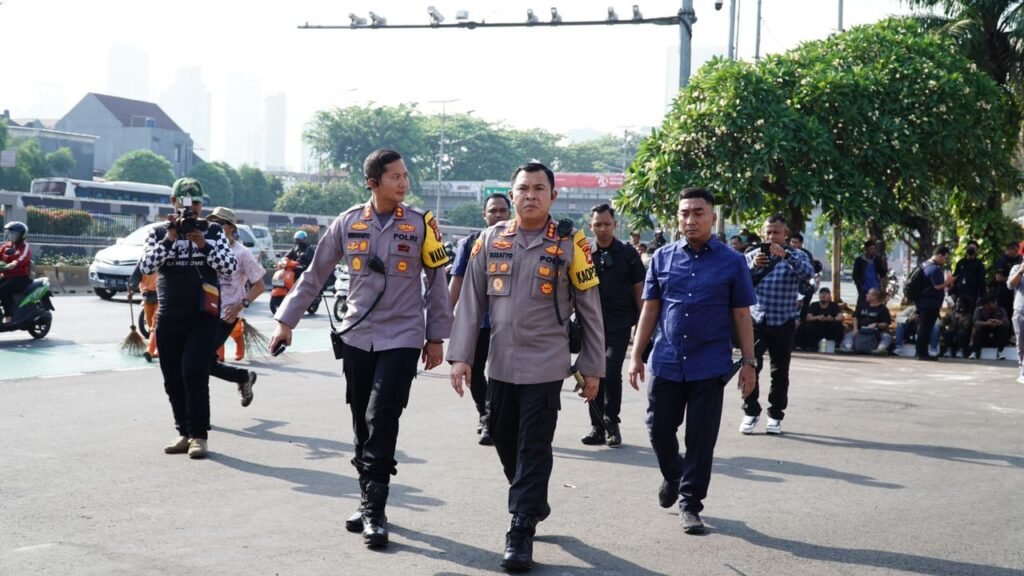 Polisi Kerahkan 2.013 Personel Tanpa Membawa Senjata Api, Amankan Aksi Unjuk Rasa di DPR/MPR RI - Teropong Rakyat