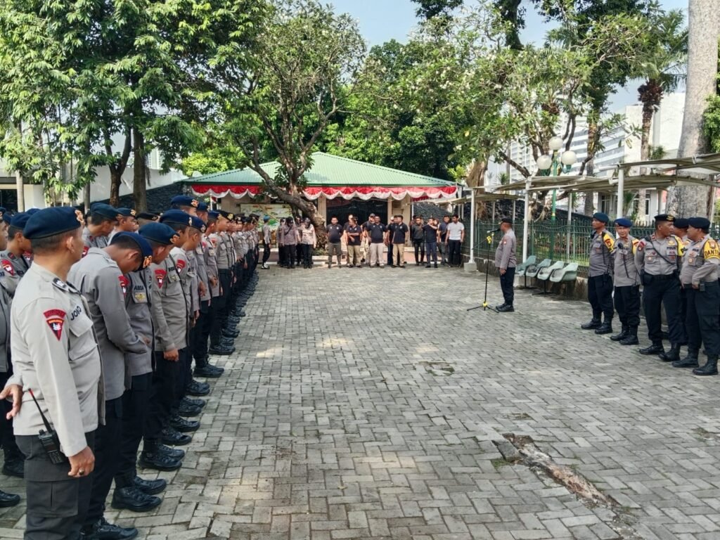 Polisi Siagakan 2.177 Personel Amankan Pendaftaran Cagub-Cawagub Dan PAM Unras Di DPR - Teropong Rakyat