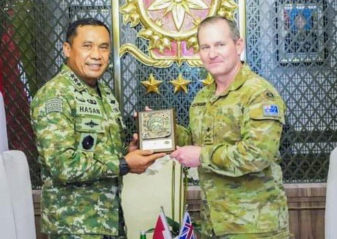 Kunjungan Panglima Divisi 1 AD Australia Diterima Hangat Pangkostrad - Teropongrakyat.co