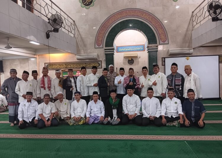 Bhabinkamtibmas Kelurahan Serdang Menghadiri Kegiatan Subuh Putih / Subuh Keliling DMI Ranting Kelurahan Serdang - TeropongRakyat.co