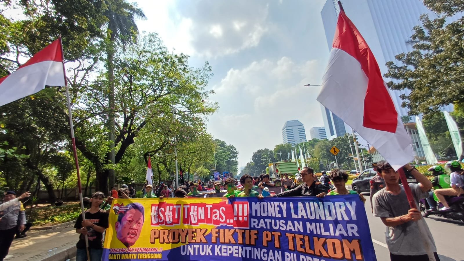 FPN Desak KPK Gantung Perampok Uang Negara Dengan Ratusan Proyek Fiktif Triliyunan Di PT. Telkom - TeropongRakyat.co