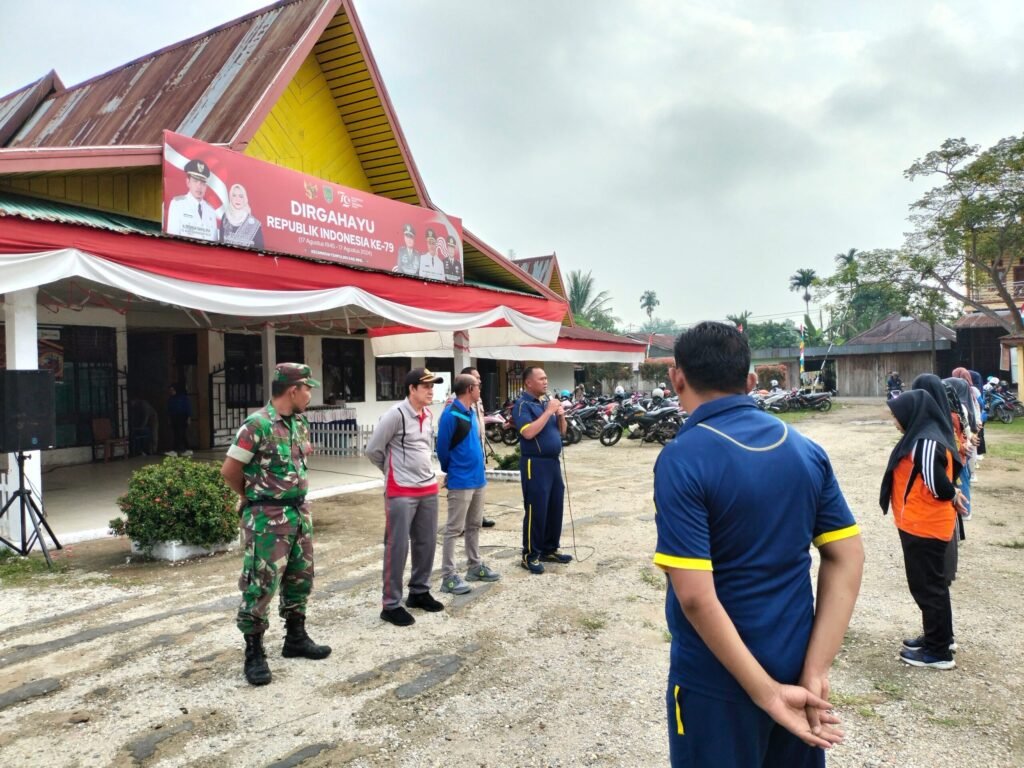 Portal Berita Indonesia dan Dunia Terkini Hari Ini, Update Harian Terbaru, Terlengkap, Tajam, Aktual dan Berimbang. Polsek Tempuling Semakin Gencar Dan Rutin Melakukan Kegiatan Cooling System Wujudkan Situasi Yang Aman Dan Kondusif Jelang Pilkada 2024 - Teropong Rakyat