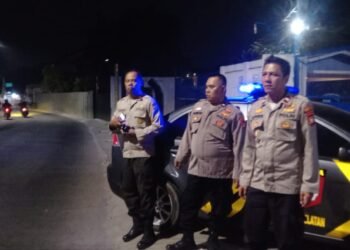 Polsek Bekasi Selatan Gelar Patroli Mobile Antisipasi Gangguan Keamanan dan Ketertiban Masyarakat - TeropongRakyat.co