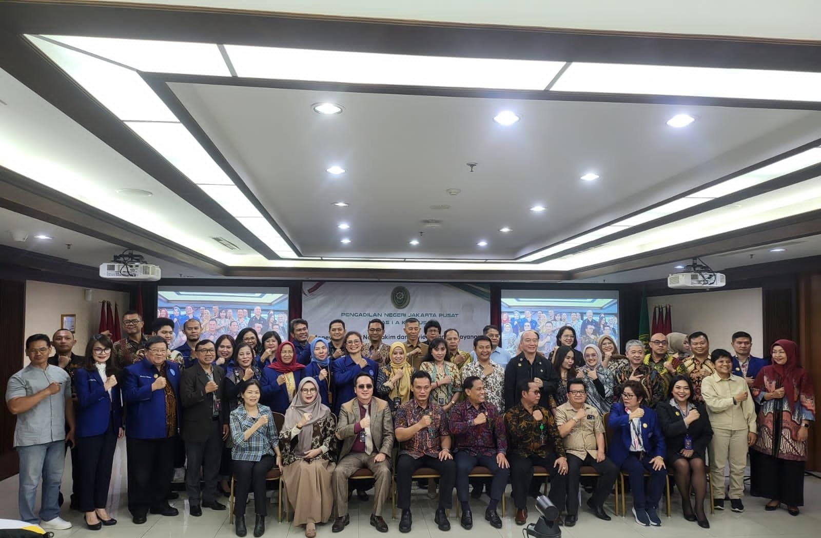 Sukses Meraih Penghargaan Monev Mediator Non Hakim Dan Review Standar Layanan Gold Award 2024, Syamsul Jahidin: Ini kebanggan Bagi saya - Teropongrakyat.co