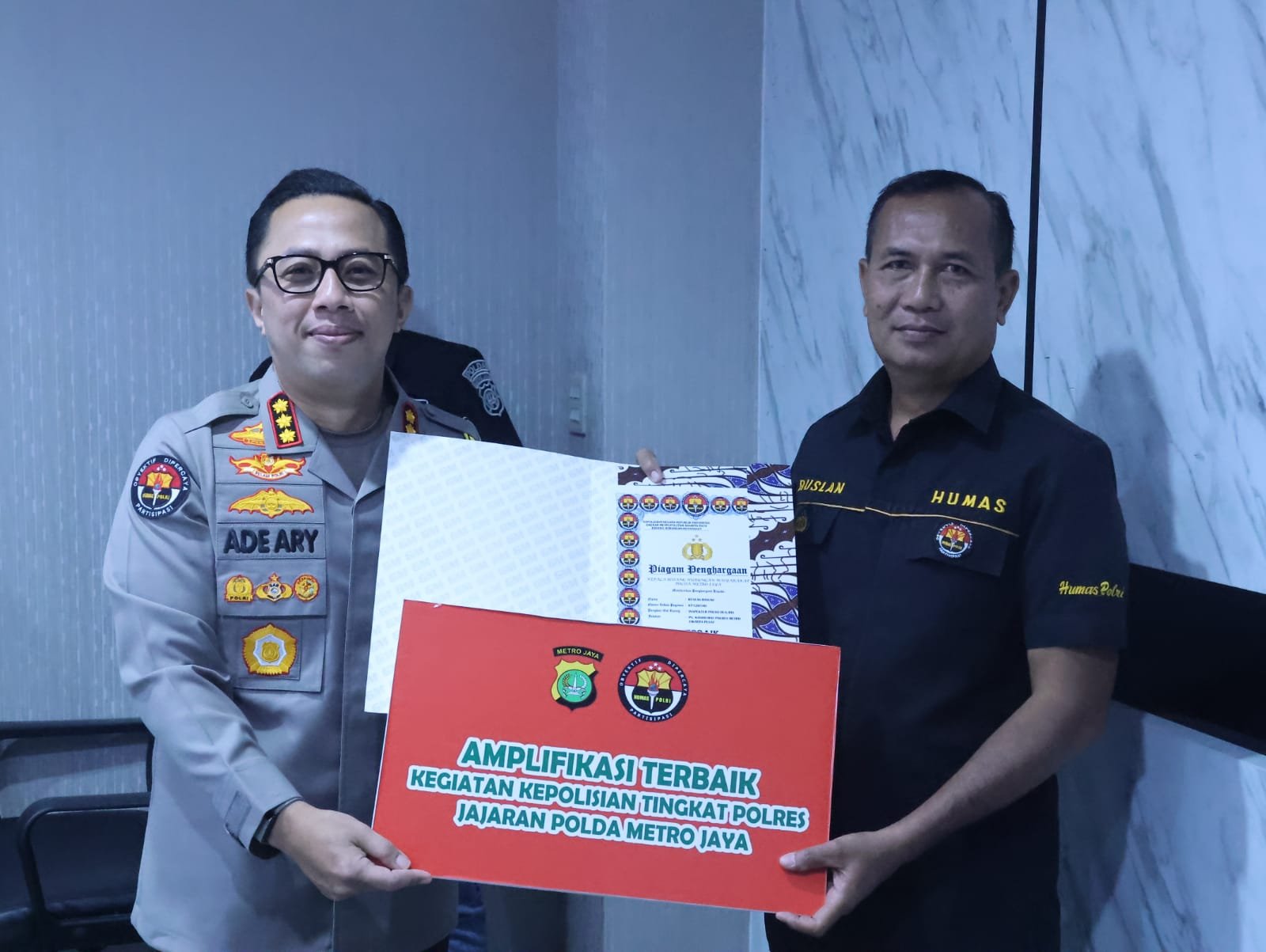 Bidhumas Polda Metro Gelar Latkatpuan Dan Beri Penghargaan 5 Personel Berprestasi - Teropongrakyat.co