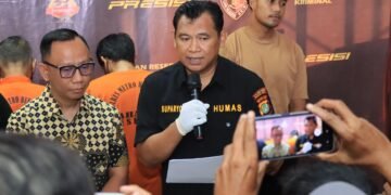 Press Conference Polres Metro Bekasi Kota Ungkap Kasus Pencabulan Anak Dibawah Umur - TeropongRakyat.co