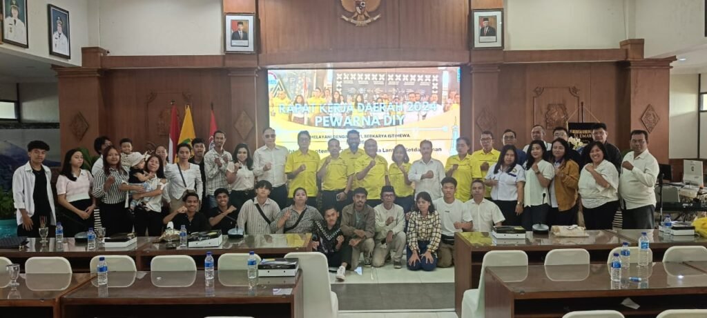 Portal Berita Indonesia dan Dunia Terkini Hari Ini, Update Harian Terbaru, Terlengkap, Tajam, Aktual dan Berimbang. Rakerda PEWARNA Indonesia PD DIY Perkuat Peran Jurnalis Muda - Teropong Rakyat