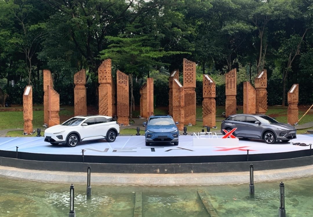 NETA X Meluncur di Indonesia: Medium SUV Listrik Pintar dengan Harga Mulai Rp 428 Juta, Pengiriman Perdana Dimulai - Teropongrakyat.co