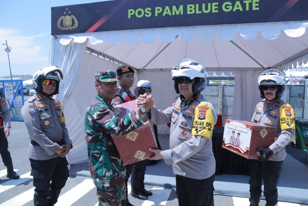 Portal Berita Indonesia dan Dunia Terkini Hari Ini, Update Harian Terbaru, Terlengkap, Tajam, Aktual dan Berimbang. Kapolda NTB Cek Kesiapan Pengamanan MotoGP Mandalika 2024 - Teropong Rakyat