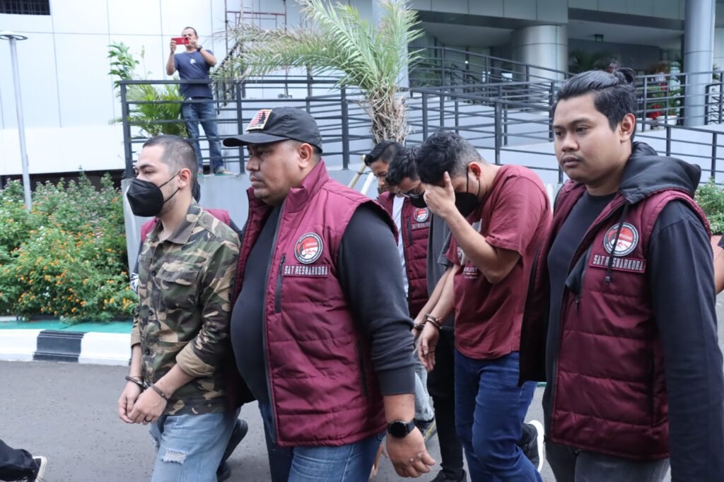 Aktor AA dan Rekannya Positif amphetamin dan methaphetamin, Polisi Pastikan Kondisi Kesehatan dinyatakan Sehat - Teropong Rakyat