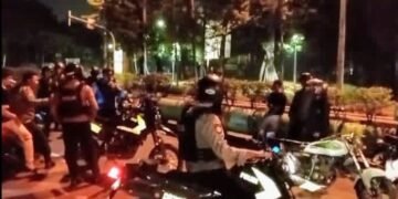 Tim Patroli Perintis Polres Metro Jakarta Pusat Bubarkan Aksi Balap Liar di Area Kemayoran - TeropongRakyat.co