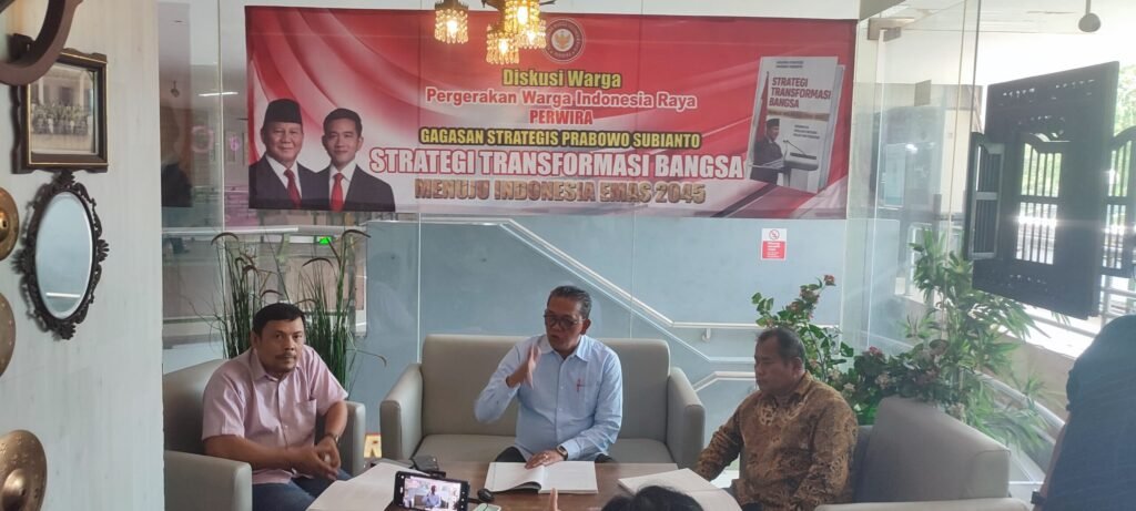 Portal Berita Indonesia dan Dunia Terkini Hari Ini, Update Harian Terbaru, Terlengkap, Tajam, Aktual dan Berimbang. PERWIRA Gelar Diskusi Strategi Transformasi Bangsa Menuju Indonesia Emas 2045: Dukungan untuk Kepemimpinan Prabowo - Teropong Rakyat