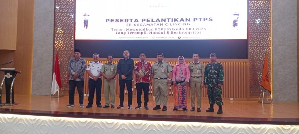 Portal Berita Indonesia dan Dunia Terkini Hari Ini, Update Harian Terbaru, Terlengkap, Tajam, Aktual dan Berimbang. 570 Pengawas TPS se-Kecamatan Cilincing Dikukuhkan - Teropong Rakyat