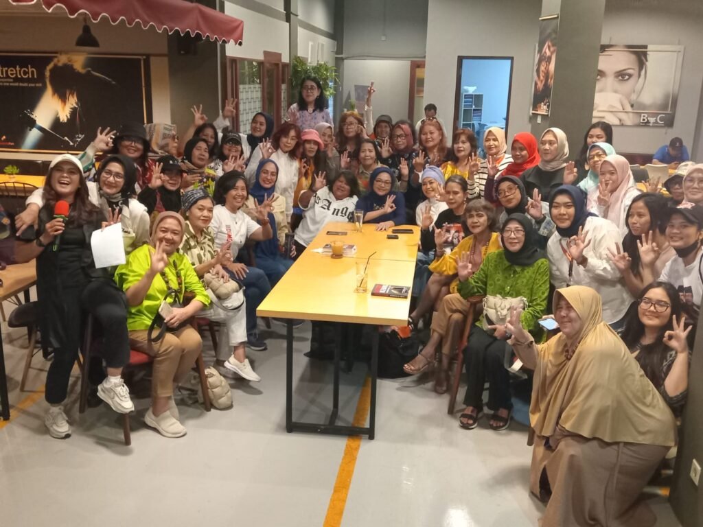 Portal Berita Indonesia dan Dunia Terkini Hari Ini, Update Harian Terbaru, Terlengkap, Tajam, Aktual dan Berimbang. Diskusi Perempuan Bercerita Sukses Digelar di Bowl Coffee Connection - Teropong Rakyat